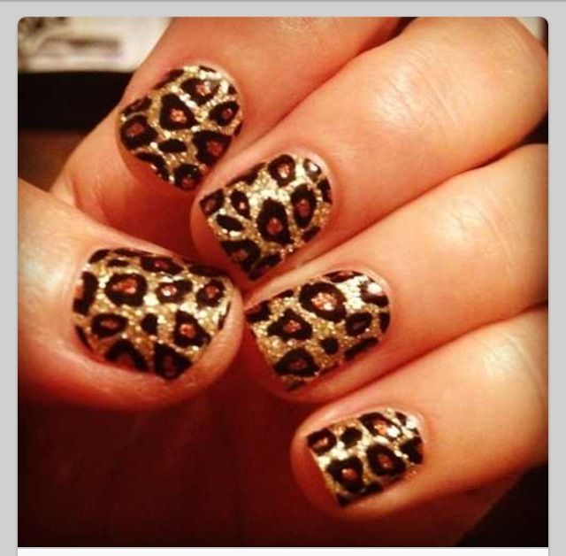 Uñas con animal print